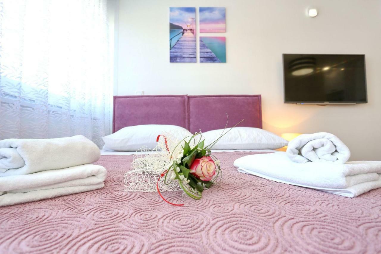 Two New Apartments By The Town Center Zadar Exterior photo